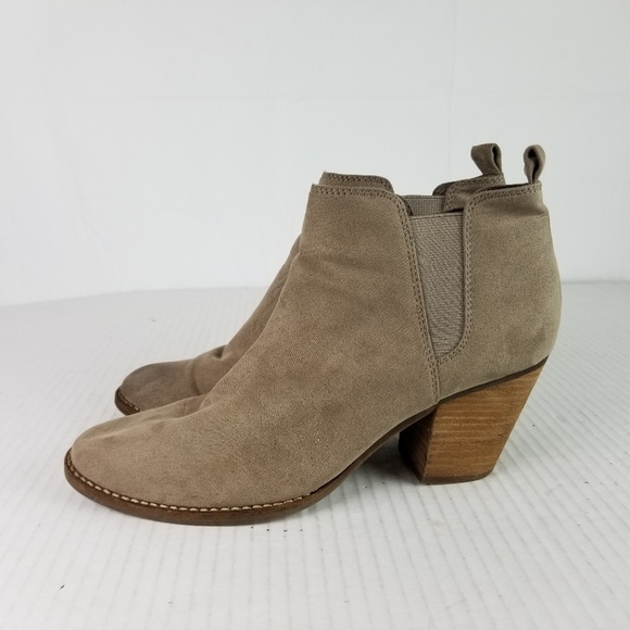 Dolce Vita Shoes - Dolce Vita Sz 9 Tan Suede Chelsea Ankle Boots